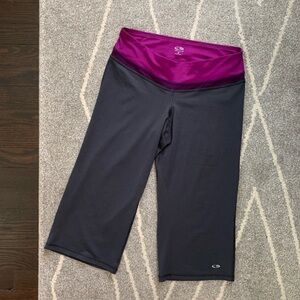 Champion Grey Knee Length Yoga Athletic Pants